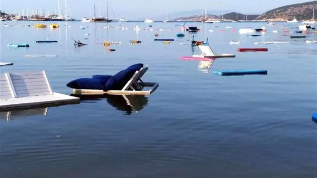 Deprem Sonrası Profesörden Çarpıcı Tespit: Su Ters Dönerek Güçlü Bir Şekilde Vurmuş