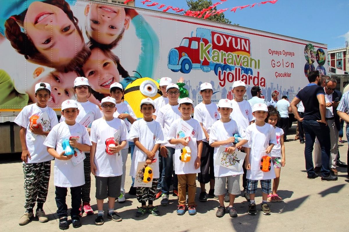 Geleneksel Oyun Karavanı Ümraniye'den Yola Çıktı