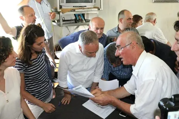 Zonguldak'ta Cam Fabrikasının Yeni Projelerine Tepki Zonguldak'ta Cam Fabrikasının Yeni Projelerine Tepki