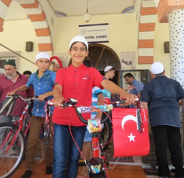Sabah Namazında Buluşan Çocuklar Bisikletlerine Kavuştu Sabah Namazında Buluşan Çocuklar Bisikletlerine Kavuştu