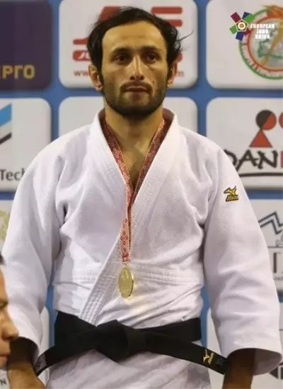 Bekir Özlü, Judoda Altın Madalya Kazandı Bekir Özlü, Judoda Altın Madalya Kazandı