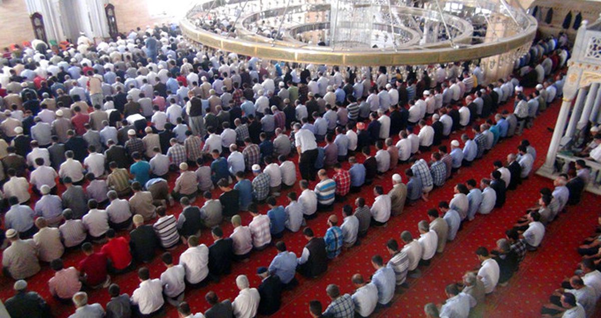Darbenin Yıl Dönümü İlklere Sahhe Oldu! Namaza Duran Cemaat Hep Bir Ağızdan İstiklal Marşı Okudu