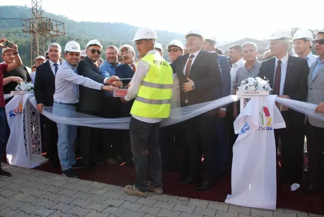 Gediz'de Termal Tatil Köyü Projesi'nin Temeli Atıldı Gediz'de Termal Tatil Köyü Projesi'nin Temeli Atıldı
