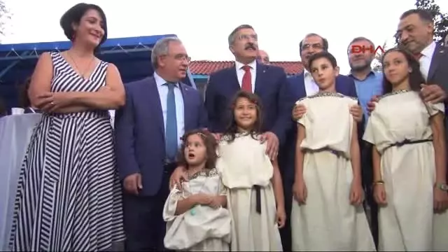Kütahya Antik Kent Aizanoi'de Senfonik Türküler Konseri Kütahya Antik Kent Aizanoi'de Senfonik Türküler Konseri