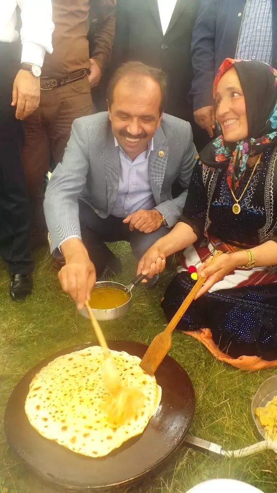 Ak Partili Balta Sis Dağı Şenlikleri'ne Katıldı Ak Partili Balta Sis Dağı Şenlikleri'ne Katıldı