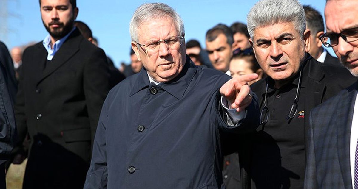 Aziz Yıldırım'dan Yöneticilere: Salı Günü Hatem Ben Arfa'yı Bitirin