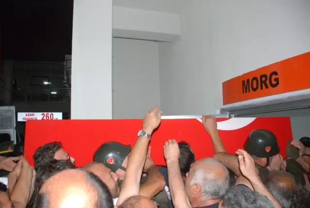 Şehit Akdağ'ın Naaşı Memleketi Tokat'a Getirildi Şehit Akdağ'ın Naaşı Memleketi Tokat'a Getirildi