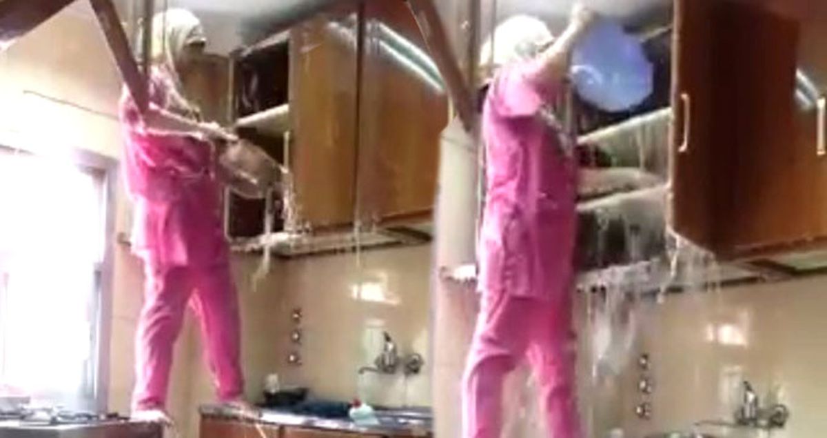 Temizlikte Çığır Açan Fikir (!) Mutfak Dolaplarını Köpürte Köpürte Yıkadı