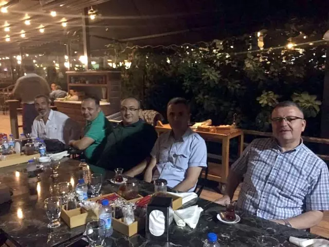 Diyarbakır'a Atanan Sarı'ya Veda Yemeği Diyarbakır'a Atanan Sarı'ya Veda Yemeği