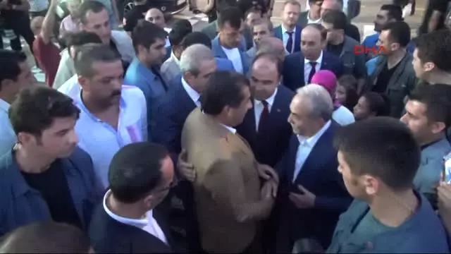 Şanlıurfa'da, Yeni Bakan Fakıbaba'ya Coşkulu Karşılama Şanlıurfa'da, Yeni Bakan Fakıbaba'ya Coşkulu Karşılama