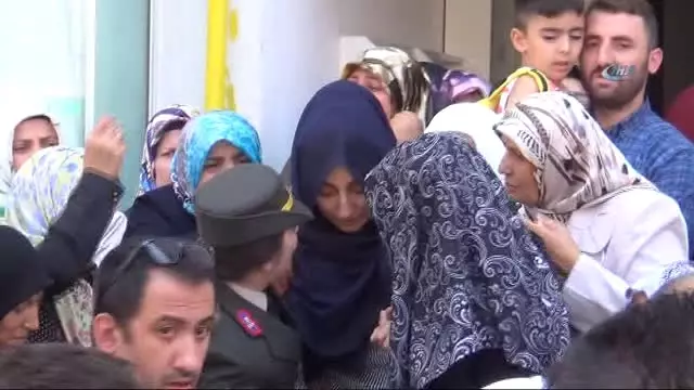Şehid Astsubay Üstçavuş Akdağ, Son Yolculuğuna Uğurlanıyor Şehid Astsubay Üstçavuş Akdağ, Son Yolculuğuna Uğurlanıyor