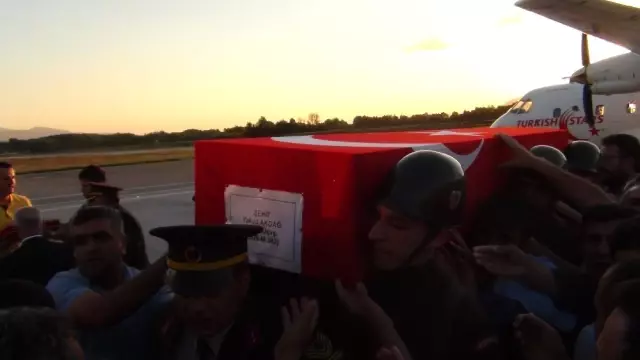 Şehit Akdağ'ın Naaşı Memleketi Tokat'a Getirildi Şehit Akdağ'ın Naaşı Memleketi Tokat'a Getirildi