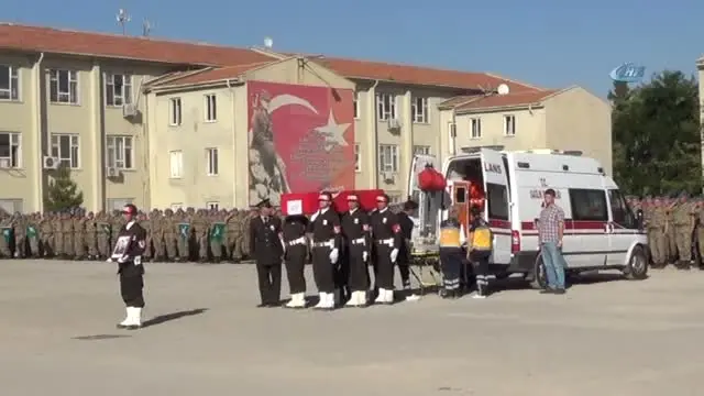 Şehit Astsubay Akdağ Son Yolculuğuna Uğurlandı Şehit Astsubay Akdağ Son Yolculuğuna Uğurlandı