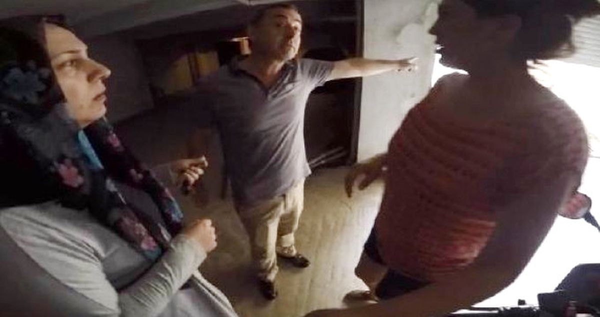 Apartman Yöneticisi Polis, Komşusunun Misafirinin Kafasına Silah Dayadı