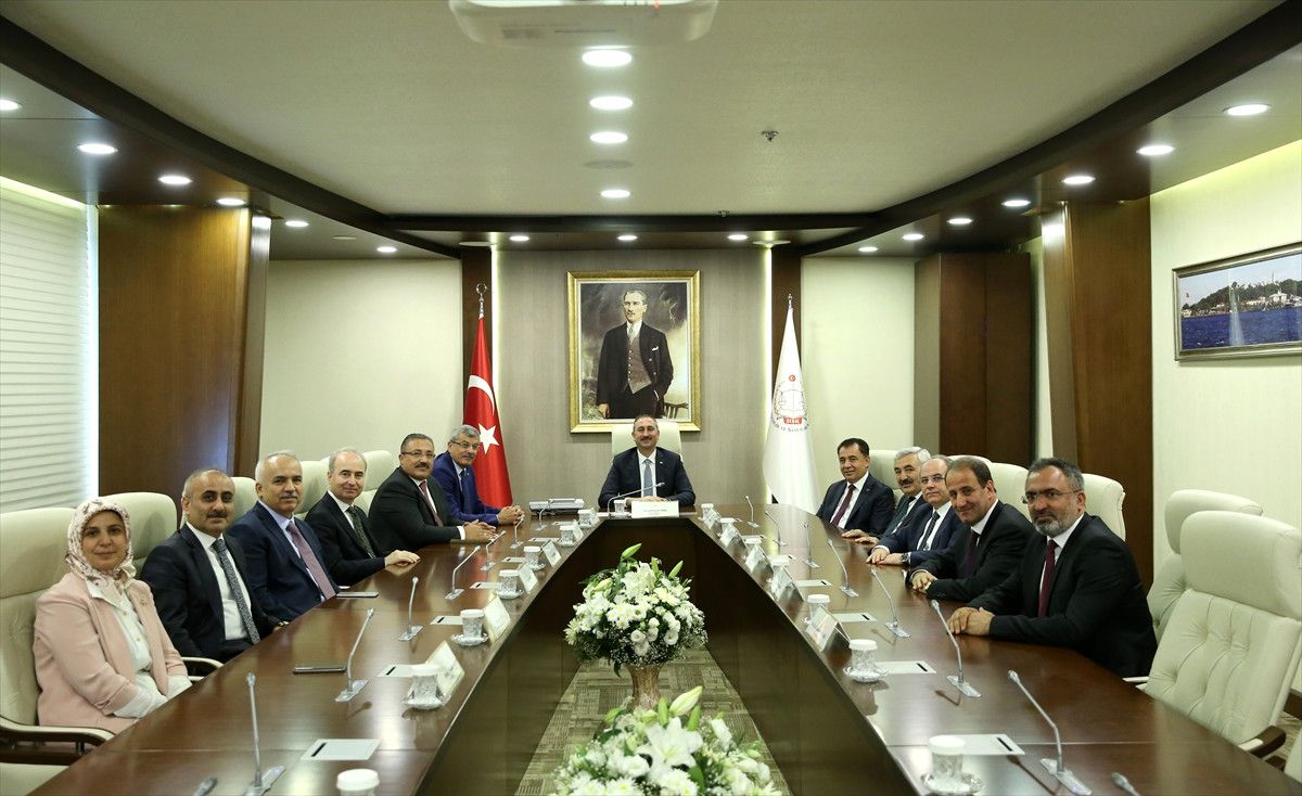 HSK, Yeni Adalet Bakanı Gül Başkanlığında İlk Kez Toplandı