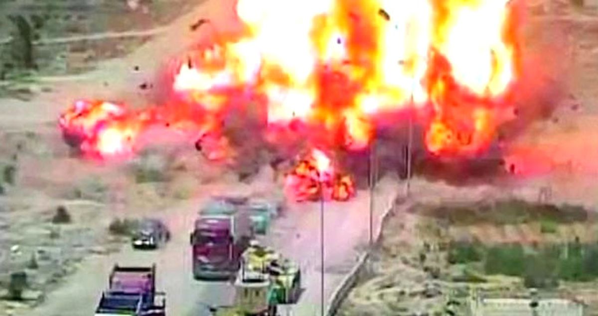 Mısır'da Bomba Yüklü Aracın Üzerinden Geçen Tank 50 Kişinin Hayatını Kurtardı