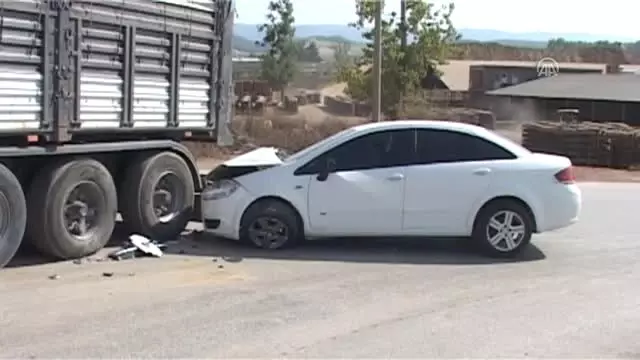 Tokat'ta Otomobil Ile Tır Çarpıştı: 5 Yaralı