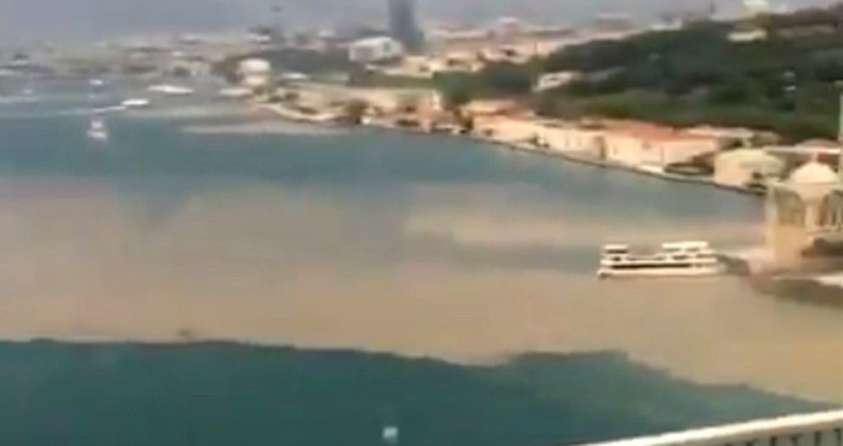 Fırtına ve Hortum Nedeniyle Boğazın Rengi Kahverengi Oldu