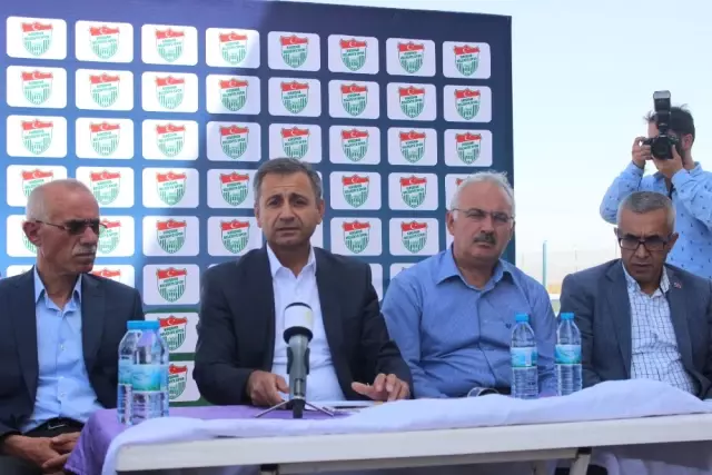 Kırşehir Belediyespor İlk Toplantısını Tesislerde Yaptı Kırşehir Belediyespor İlk Toplantısını Tesislerde Yaptı