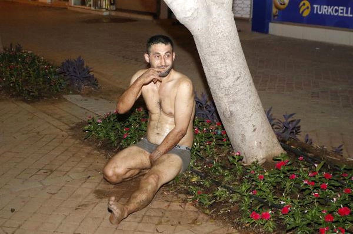 Polisin 'Tarzan Sabri' ile İmtihanı! 'Nerede Oturuyorsun?' Sorusuna 'Ağaçta' Dedi