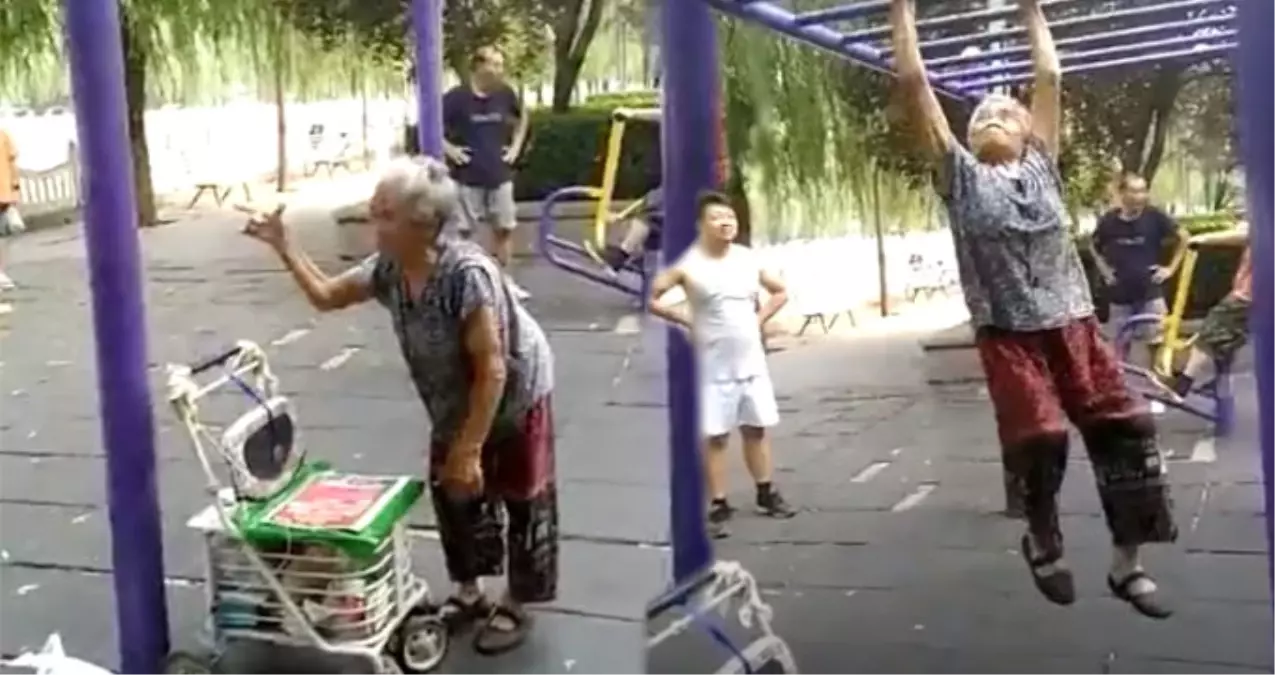 Pazar Arabalı 80'lik Teyze, Tırmanma Barında Egzersiz Yaptı