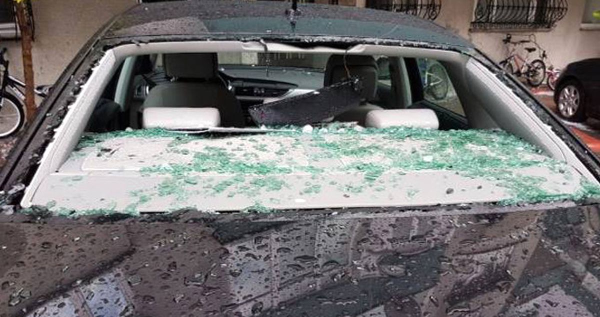 Araçları Doludan Zarar Gören Sürücüler, Oto Sanayilere Akın Etti