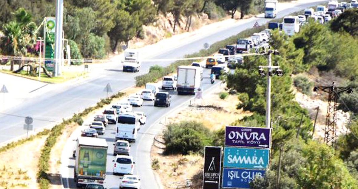 Fırtına ve Doludan Kaçan İstanbullular Bodrum'a Akın Etti