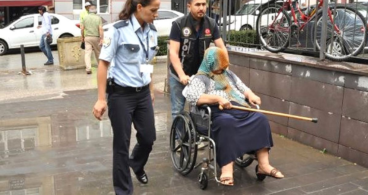 Uyuşturucunun Ana'sı Gazetecilere Baston Fırlattıp, Küfür Etti