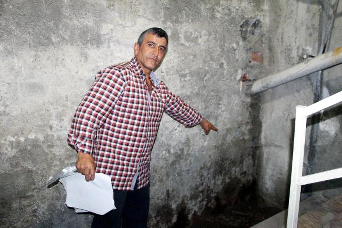 Belediye Başkanına Dışkısıyla Saldırdı