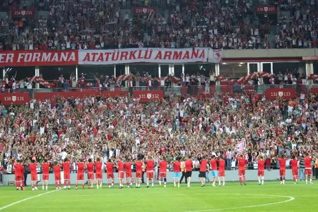 Samsunspor Yeni Stadına İlk Adımı Attı Samsunspor Yeni Stadına İlk Adımı Attı
