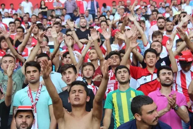 Samsunspor'un 34 Bin Kişilik Yeni Stadı Açıldı Samsunspor'un 34 Bin Kişilik Yeni Stadı Açıldı