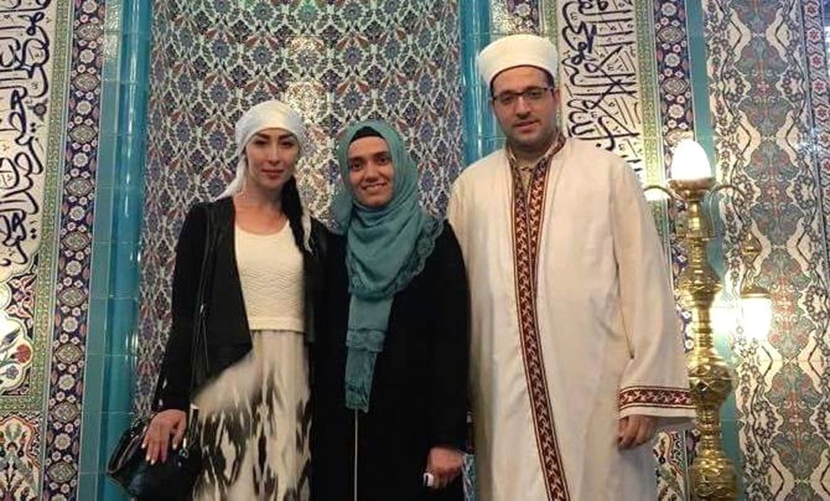 ABD'de Hristiyan Kadın, İslam'ı Araştırıp Müslüman Olmayı Seçti