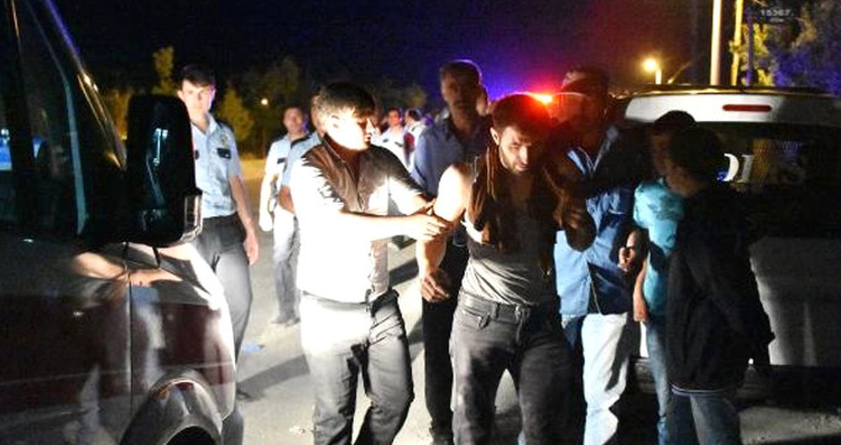 Önce Kaza Sonra Kavga! İki Taraftan 8 Kişi 'Isırıkla' Yaralandı