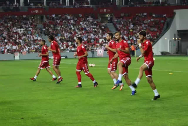 Samsunspor Yeni Stadına İlk Adımı Attı Samsunspor Yeni Stadına İlk Adımı Attı
