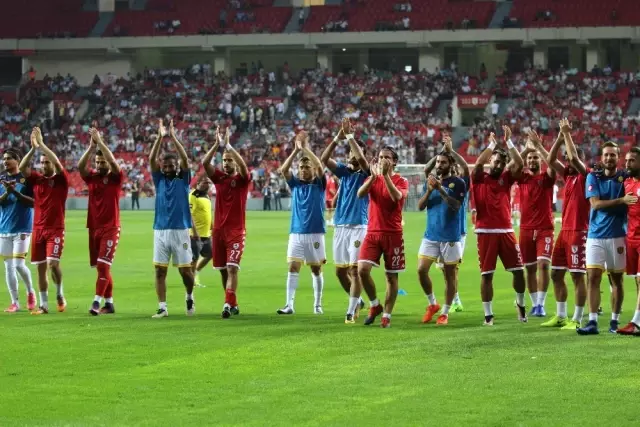 Samsunspor Yeni Stadına İlk Adımı Attı Samsunspor Yeni Stadına İlk Adımı Attı