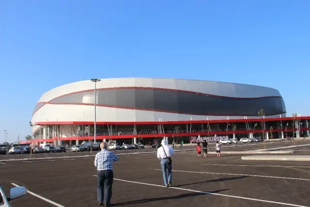 Samsunspor'un 34 Bin Kişilik Yeni Stadı Açıldı Samsunspor'un 34 Bin Kişilik Yeni Stadı Açıldı