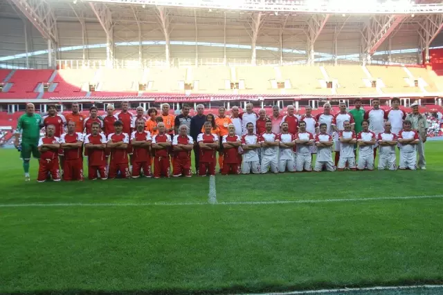 Samsunspor'un 34 Bin Kişilik Yeni Stadı Açıldı Samsunspor'un 34 Bin Kişilik Yeni Stadı Açıldı