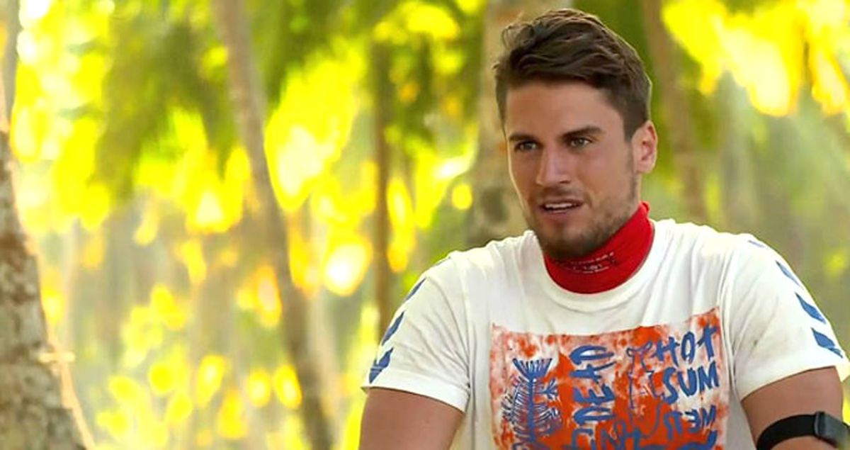 Survivor'ın Yakışıklı Yarışmacılarından Anıl, Sevgilisiyle Görüntülendi