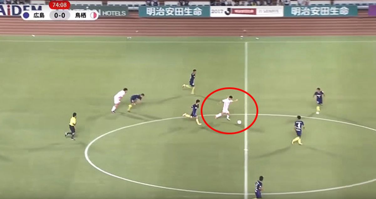 Koreli Cho Dong-Geon'un Orta Sahadan Attığı Gol Ağızları Açık Bıraktı