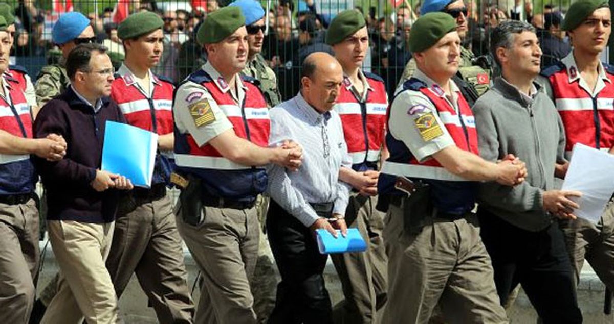 FETÖ'cü Albay, Adil Öksüz'le İlgili Sözlerini Mahkemede İnkar Etti