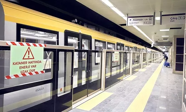 Grev ve Tramvay Çalışmaları İzmir Trafiğini Durdurdu