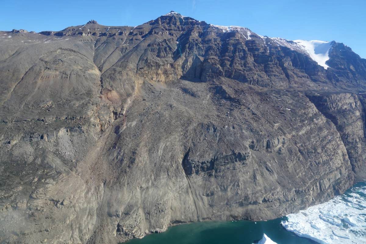 Grönland'ı Yutan Mega Tsunami 91 Metreye Ulaştı, 3 Köy Harap Oldu