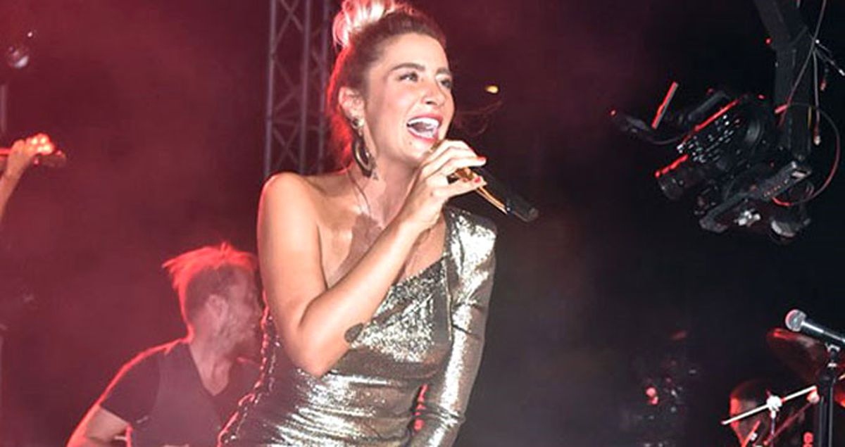 Sıla'nın Konserini İptal Eden Rektörlüğün 4 Aracına Haciz Kondu