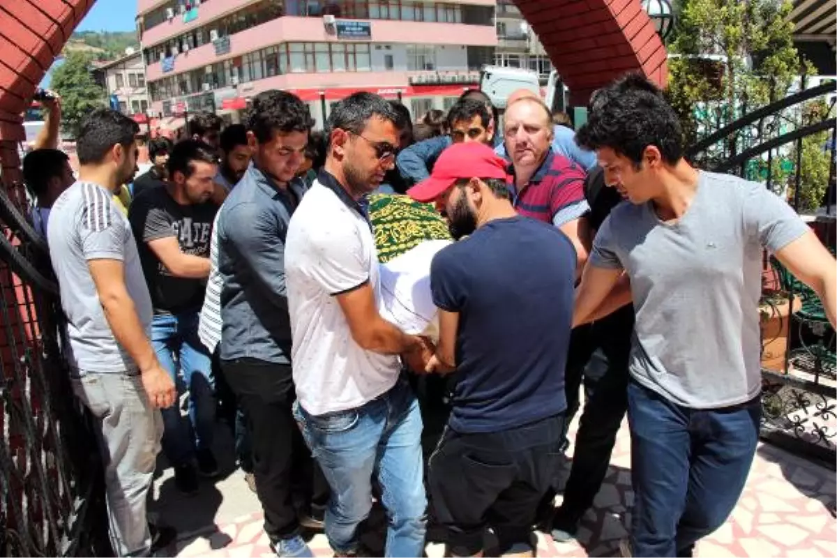 Tonton' Yumurtacı, Mide Küçültme Ameliyatından 25 Gün Sonra Öldü