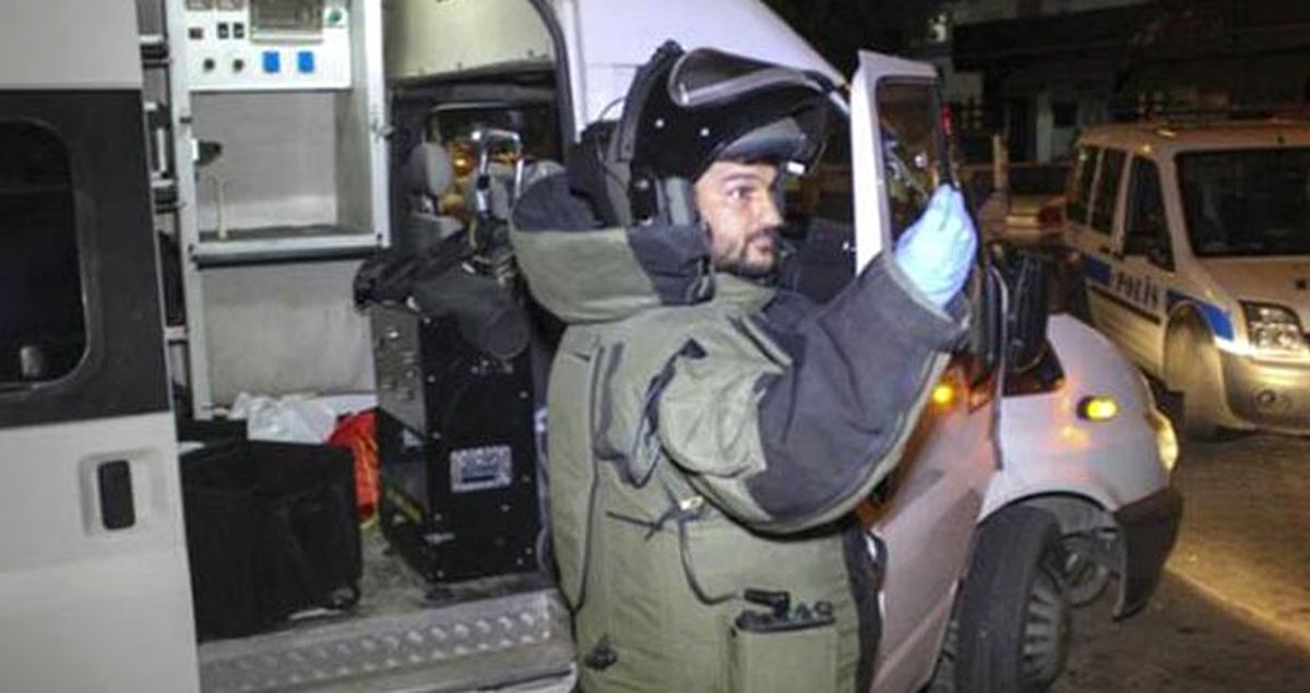 Adana'da Bomba İmha Ekibini Şoke Eden Tepki: Patlayacaksa Ben Patlatayım