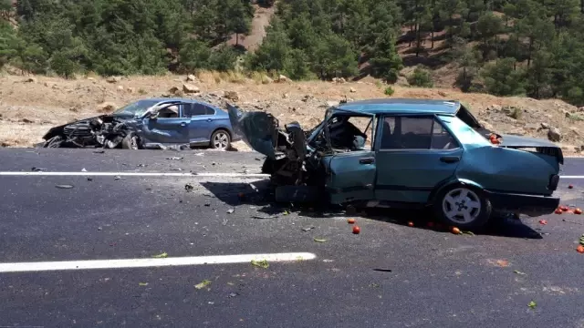 Kahramanmaraş'ta İki Farklı Kazada 2 Kişi Öldü, 3 Kişi Yaralandı Kahramanmaraş'ta İki Farklı Kazada 2 Kişi Öldü, 3 Kişi Yaralandı