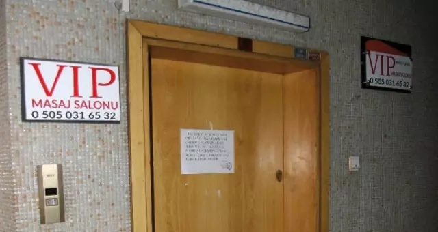 'Sıhhat, Sağlık' Tabelasıyla, Masaj Salonunda Fuhuş 'Sıhhat, Sağlık' Tabelasıyla, Masaj Salonunda Fuhuş