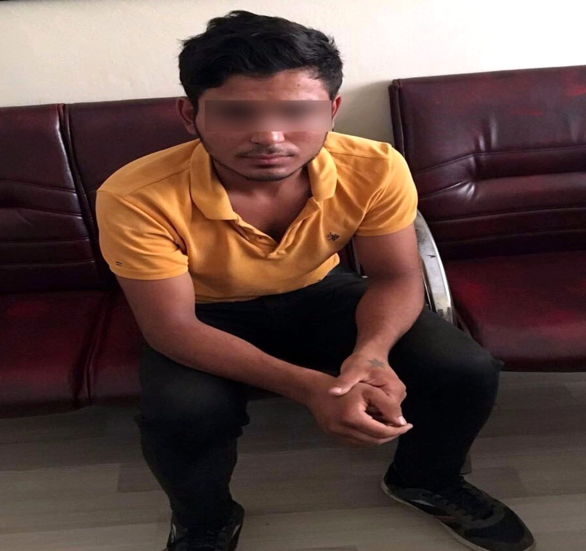 14 Yaşındaki Kızı, Çıplak Fotoğraflarını