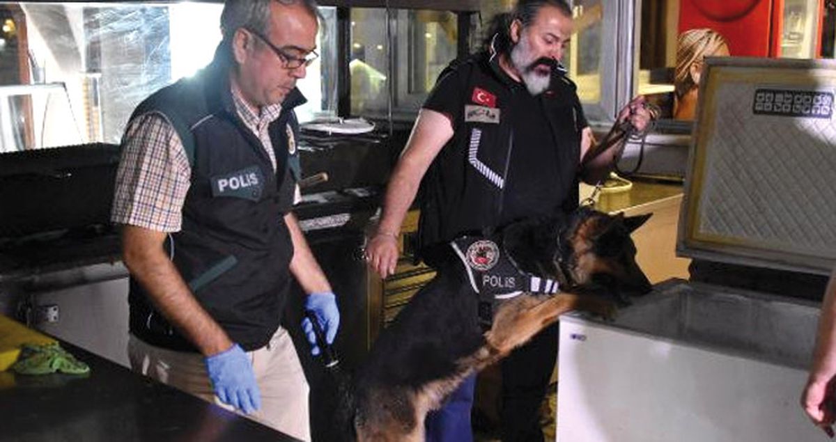 Restoranda 2 Tabanca İle 400 Mermi Bulundu