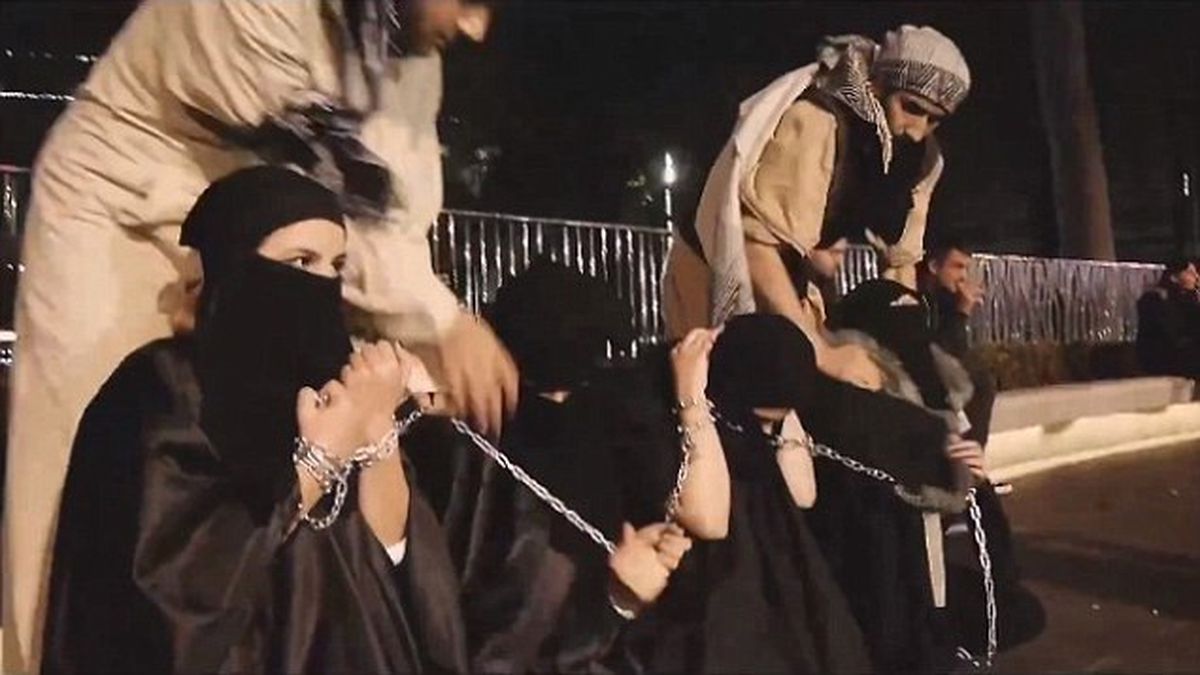 3 Bin Ezidi Kadın ve Kız Çocuğu Her Gün DEAŞ'ın Tecavüzüne Maruz Kalıyor